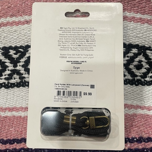 Typo Card Holder - Picture 3 of 3